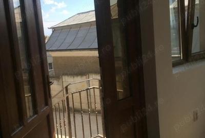 Casă cu 3 camere în Central - 1