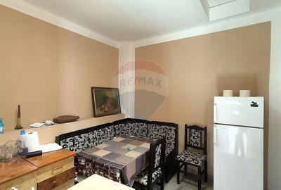 Casă cu 2 camere cu Teren 913 Mp în Central - 11