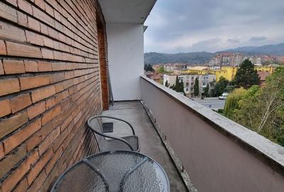 Apartament cu 2 camere decomandat în Petros - 12