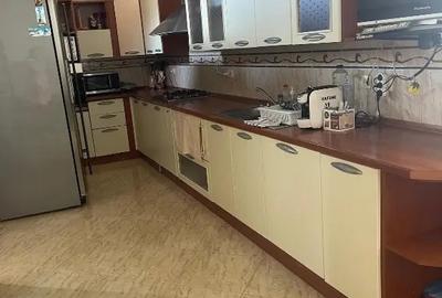 Spațiu comercial, de 814 mp, în Titan - 9