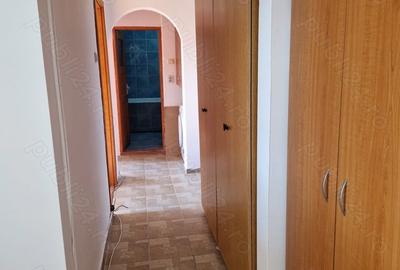 Apartament cu 3 camere decomandat în Micro 12 - 8