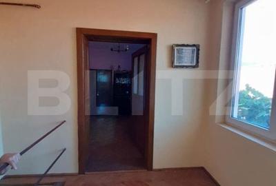 Casă cu 6 camere cu Teren 1060 Mp în Central - 9