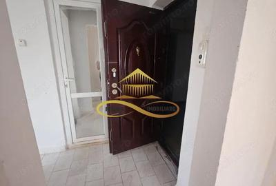 Apartament de vanzare 2 camere decomandate, etaj intermediar, - 18