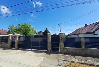 Casă cu 8 camere cu Teren 1500 Mp în Central - 18