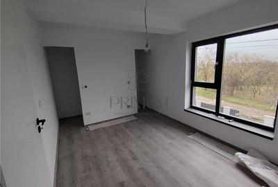 Duplex cu 3 camere cu Canalizare în Aeroport - 9