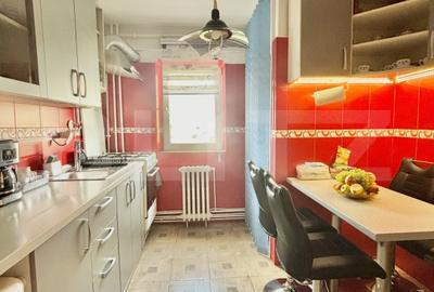 Apartament 3 camere, decomandat, et. 7/9, zona Gh. Lazar -Iulius Mall - 5