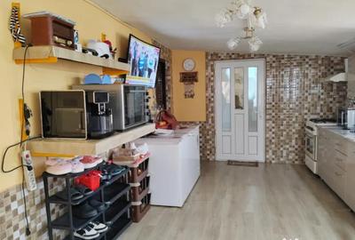 Casă cu 5 camere cu Teren 744 Mp în Brătășanca - 3