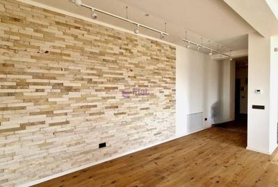 Comision 0 Penthouse 3 Camere 104 mp.  Terasa 43 mp. Tractorul - 9