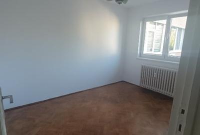 Apartament 4 camere ultracentral , etaj 3/4, Aleea Nucului - 9