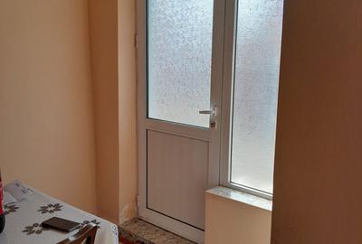 Apartament cu 3 camere semidecomandat în Central - 4
