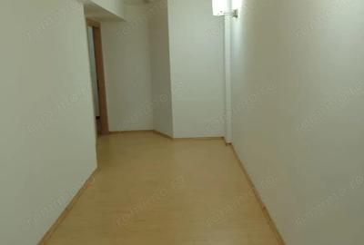 Apartament cu 3 camere decomandat în Vitan - 2
