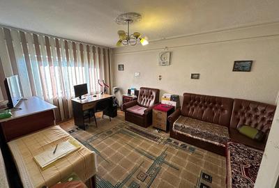 Apartament cu 3 camere decomandat în Sud - 4