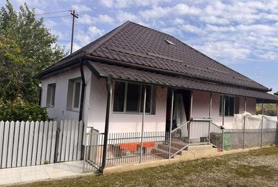 Casă cu 2 camere cu Teren 2200 Mp în Domnin - 1
