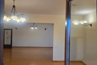 Apartament cu 3 camere semidecomandat în Polonă - 23