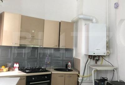 Apartament 3 camere, semidecomadat ,parter , oras  Gaesti - 3