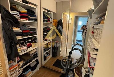 Apartament cu 3 camere decomandat în Traian