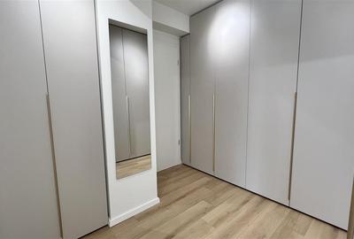 Apartament cu 3 camere decomandat, mobilat în Tractorul - 21