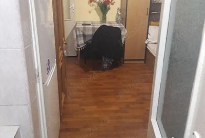 Garsonieră decomandată în Traian - 6