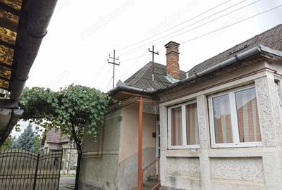 Casă cu 3 camere în Central - 1
