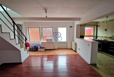 Soseaua  Chitilei, Crusovat, casa P+Pod, sup. 238mp, 9 camere - 3 apartamente - 4