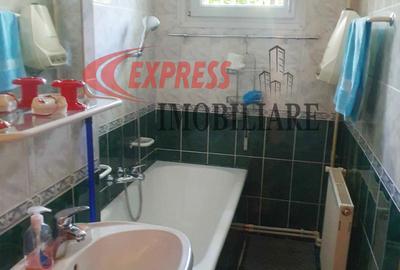 Titan, 1 Decembrie 1918, CENTRALA, Scoala Gimnaziala 82 - 4