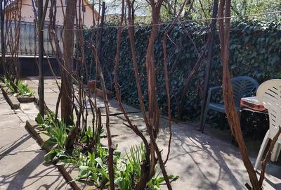 Casă cu 5 camere cu Teren 830 Mp în Central - 1