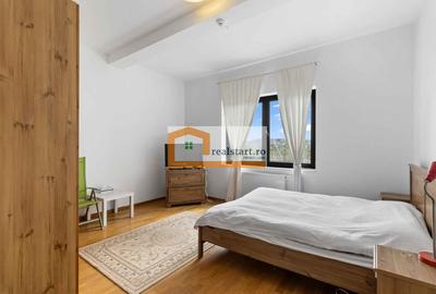 Casă cu 6 camere cu Teren 6200 Mp în Creața