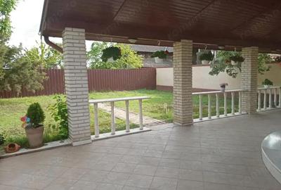 Casă cu 6 camere cu Teren 828 Mp în Nădlac - 3