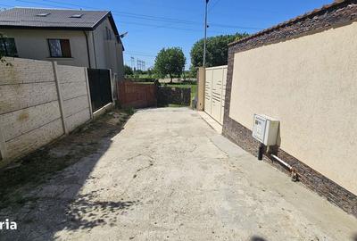 Spațiu comercial, în Titan - 2