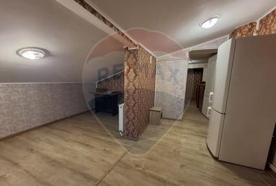 Casă cu 2 camere cu Canalizare în Calea Plevnei - 1