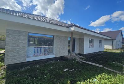 Casă individuală cu 4 camere cu Canalizare în Chinteni - 4