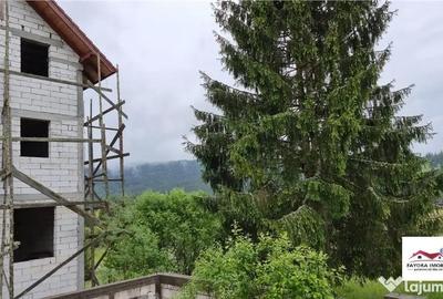 Casă cu 25 camere cu Teren 2000 Mp în Toplița - 1
