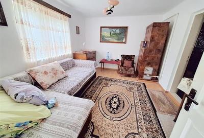 Casa batraneasca ,3 camere , teren 500 mp,zona CFR - 4