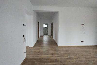 Casă cu 4 camere cu Teren 616 Mp în Paleu - 8
