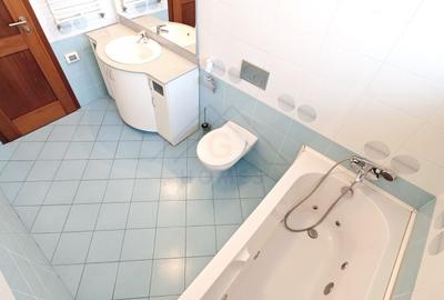 Casă individuală cu 8 camere cu Canalizare în Fratelia - 36