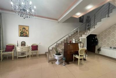 Casă cu 7 camere cu Teren 200 Mp în Ferentari - 11