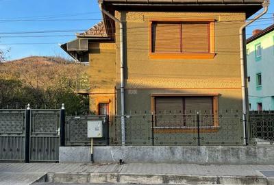 Casă cu 4 camere în Lotrioara - 5