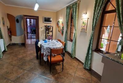 Casă cu 5 camere cu Teren 1052 Mp în Livada - 6