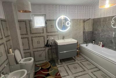 Casă cu 4 camere cu Teren 880 Mp în Gugești - 7