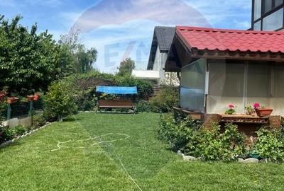 Casă individuală cu 8 camere cu Teren 843 Mp în 1 Decembrie - 2