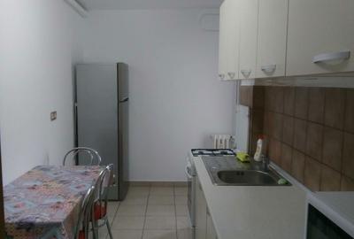 Apartament cu 3 camere decomandat în 1 Mai - 2