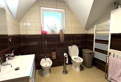 Casă cu 5 camere cu Teren 500 Mp în Central - 17