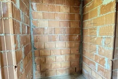 Casă cu 5 camere cu Teren 450 Mp în Ciarda Roșie