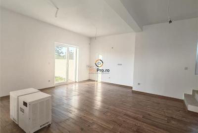 Casă cu 3 camere în Parța - 1