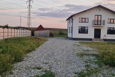 Casă cu 4 camere în Central - 3