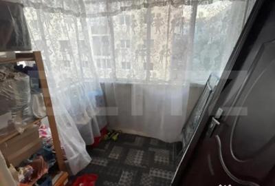 Apartament cu 4 camere decomandat, mobilat în Tractorul - 2