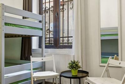 Casă cu 8 camere cu Canalizare în Central - 19