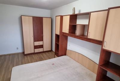 Vand apartament 3 camere micro 20. - 3