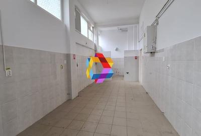 Spatiu comercial zona centrala cu vad - 180 mp - 4