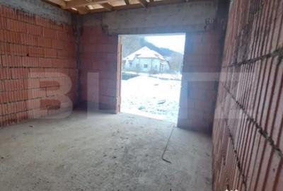 Casă cu 3 camere cu Teren 504 Mp în Primăverii